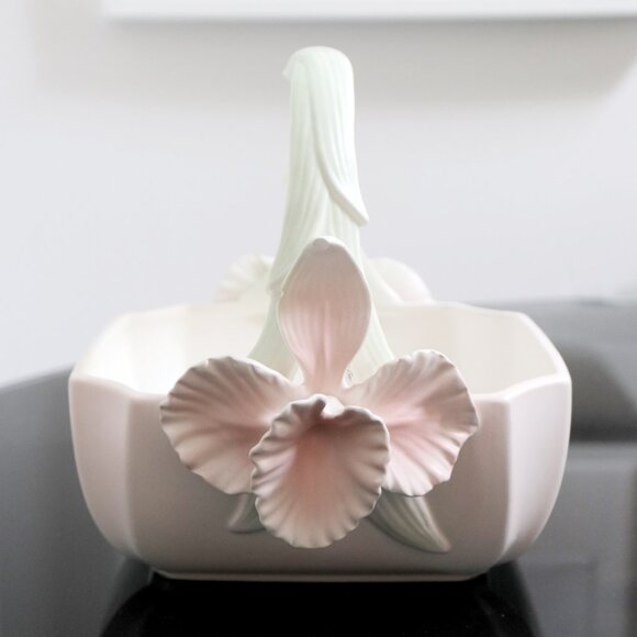 AS IS - REPAIRED Vintage Pink Iris Basket by Fitz & Floyd 1982, Easter Basket - Picture 6 of 10